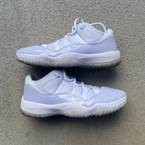 Jordan 11 Low Pure Violet